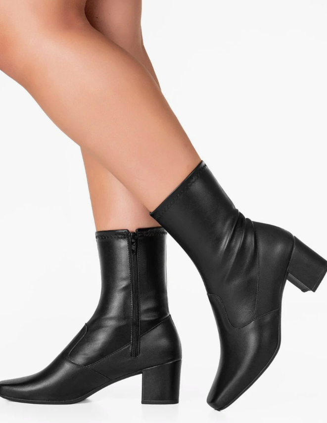 Woman's Leather Boots