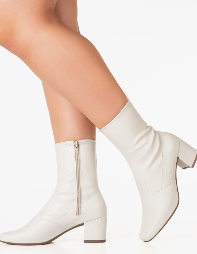 Woman's Leather Boots