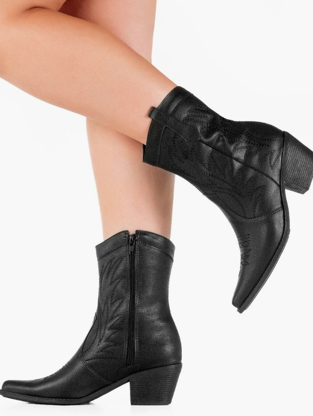 Woman's Leather Boots